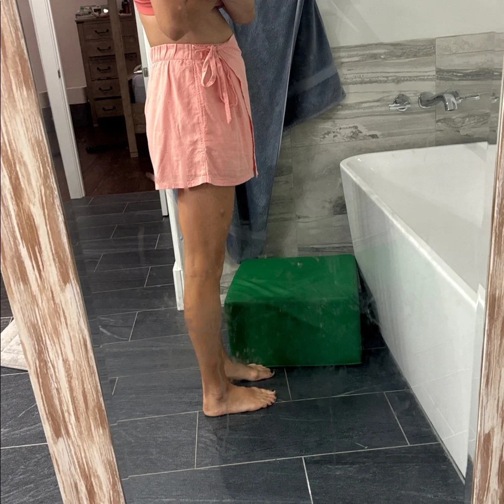 American Eagle Outfitters Coral Shorts - Picture 6 of 7